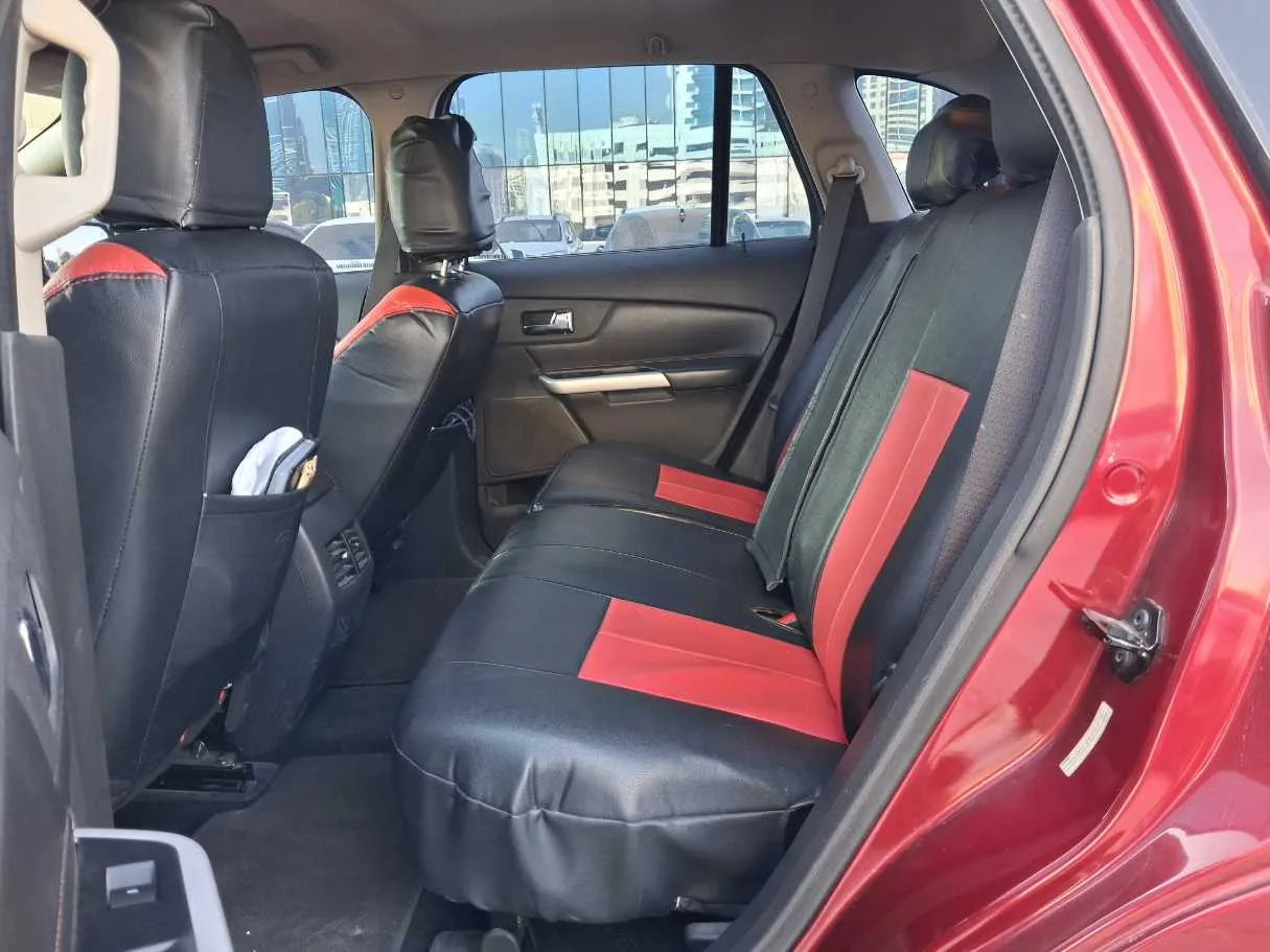 Car image 13