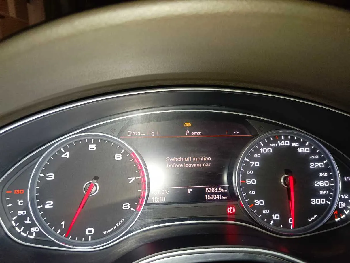 Car image 27