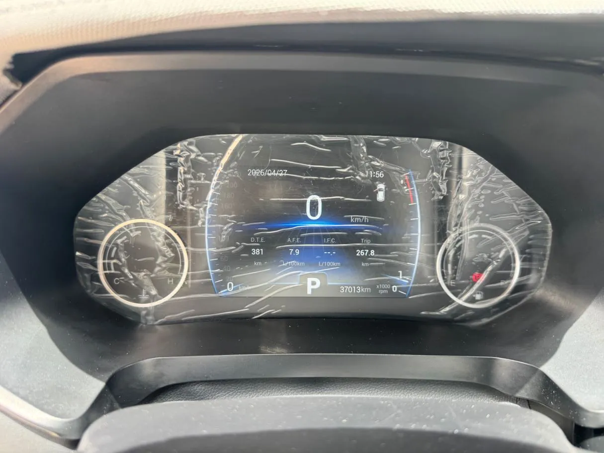 Car image 18