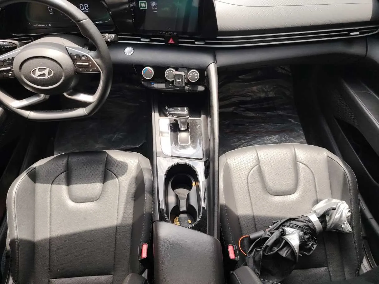 Car image 20
