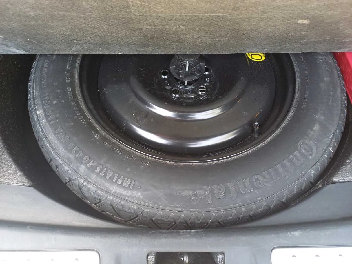 Car image 21