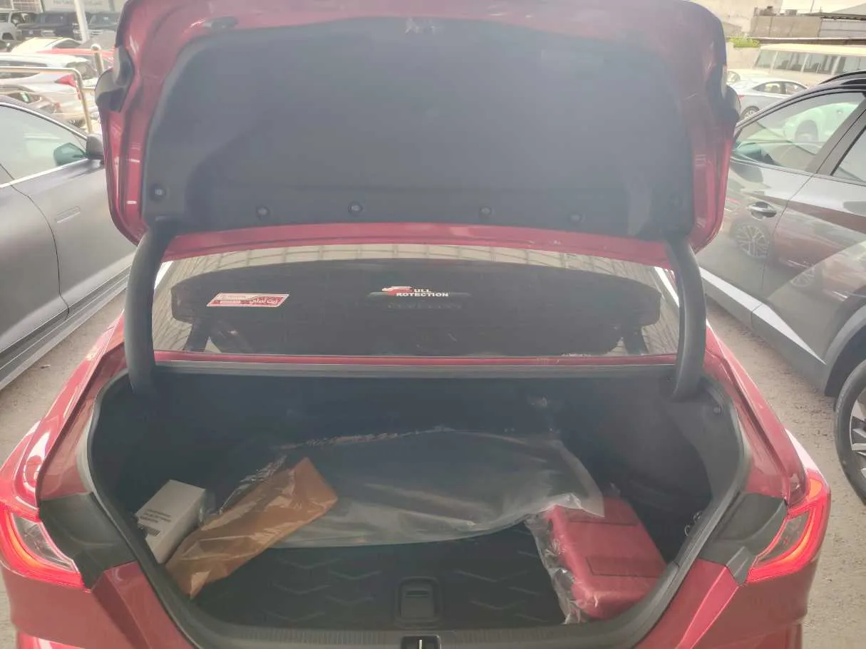 Car image 36