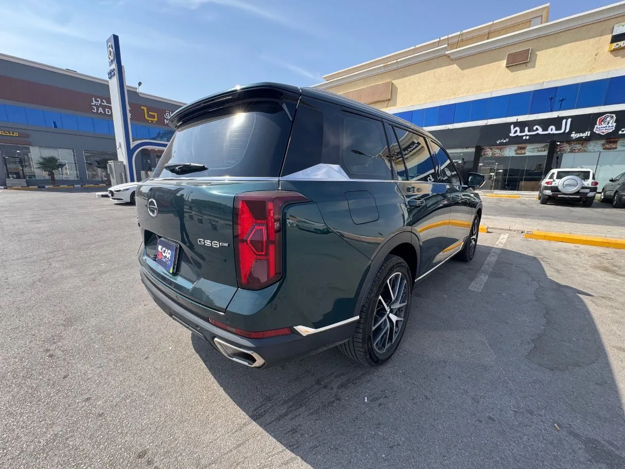 Car image 5