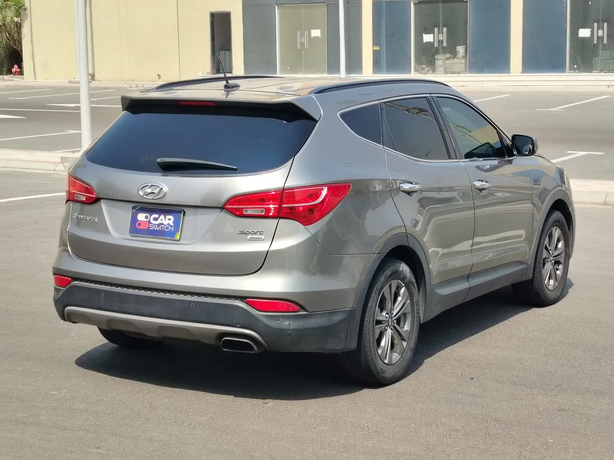 Car image 5