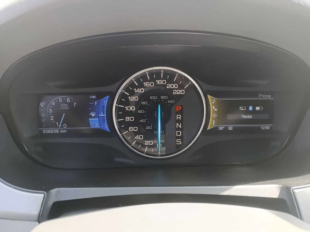 Car image 17