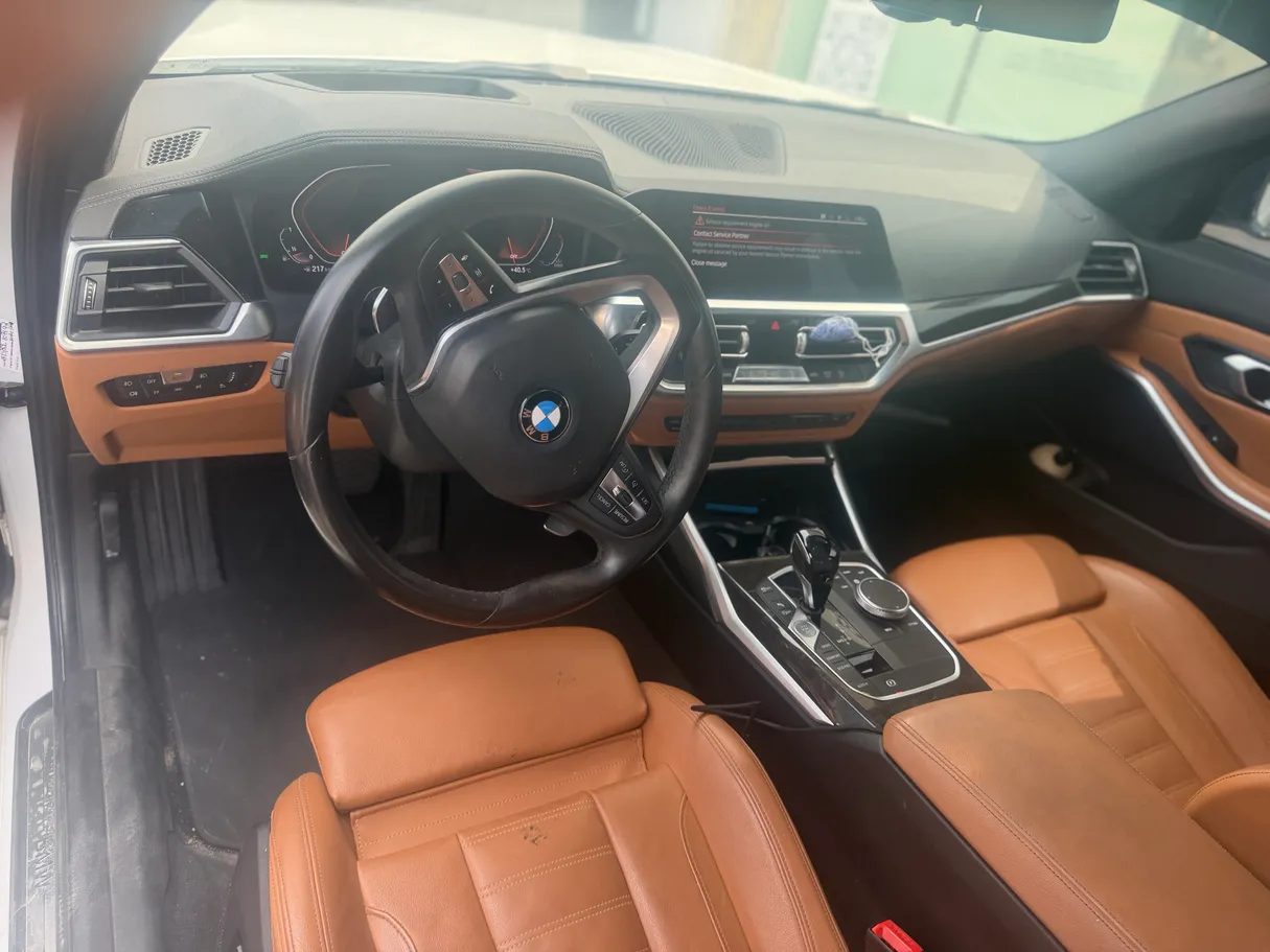 Car image 7