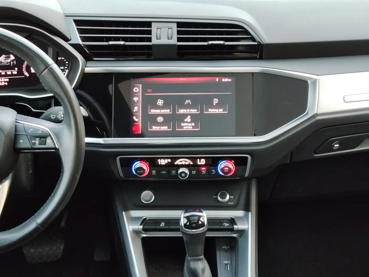 Car image 21