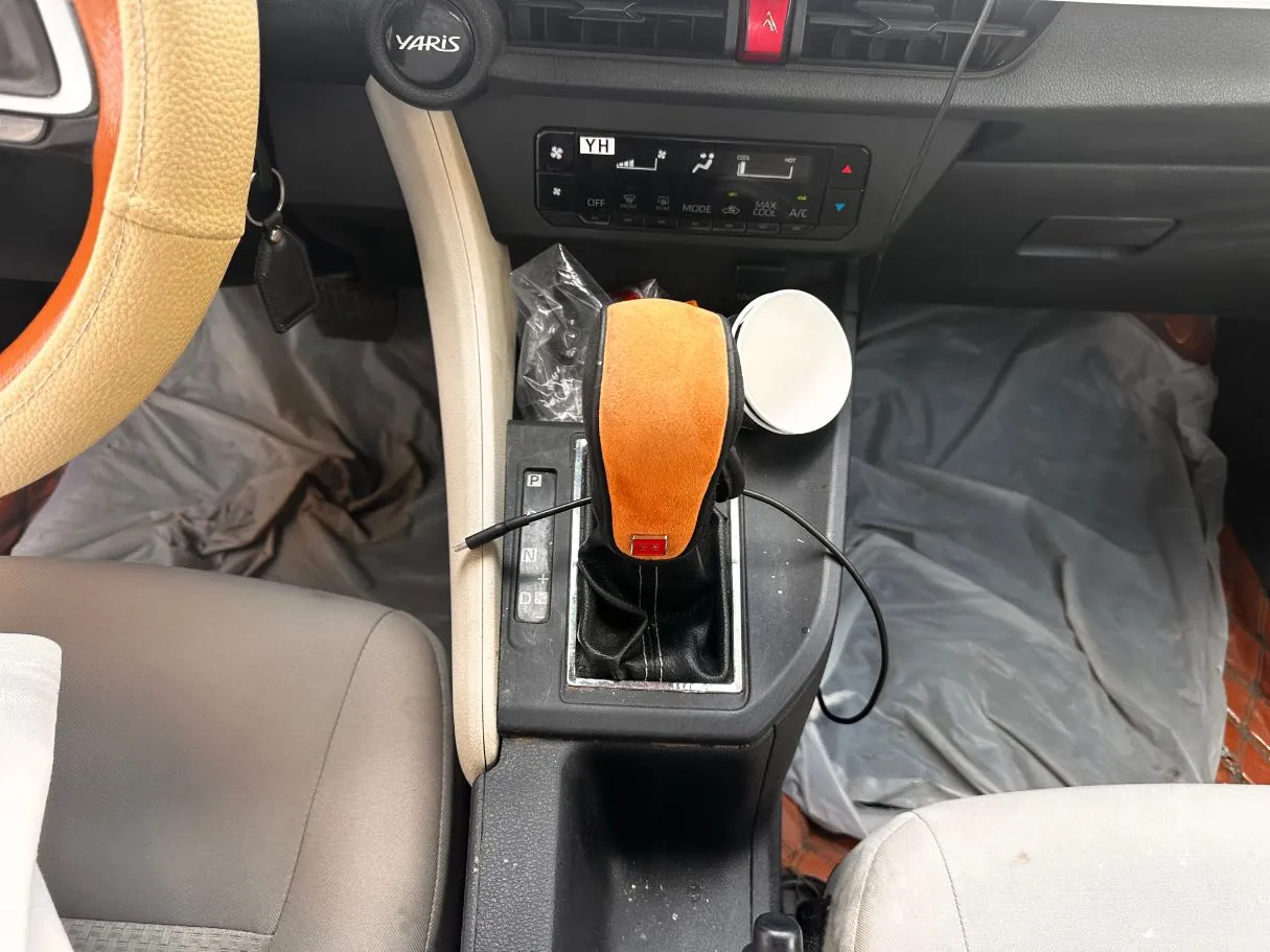 Car image 17