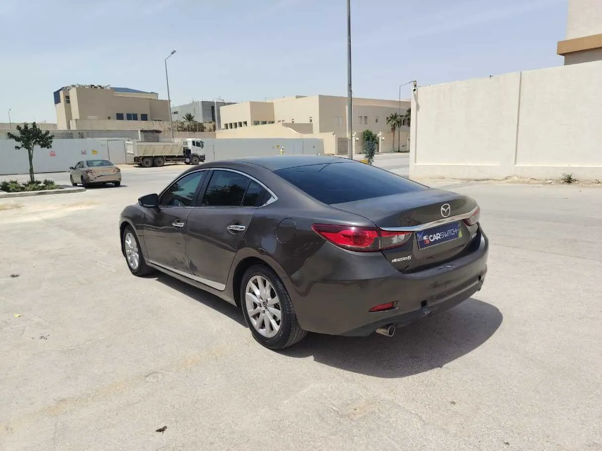 Car image 7