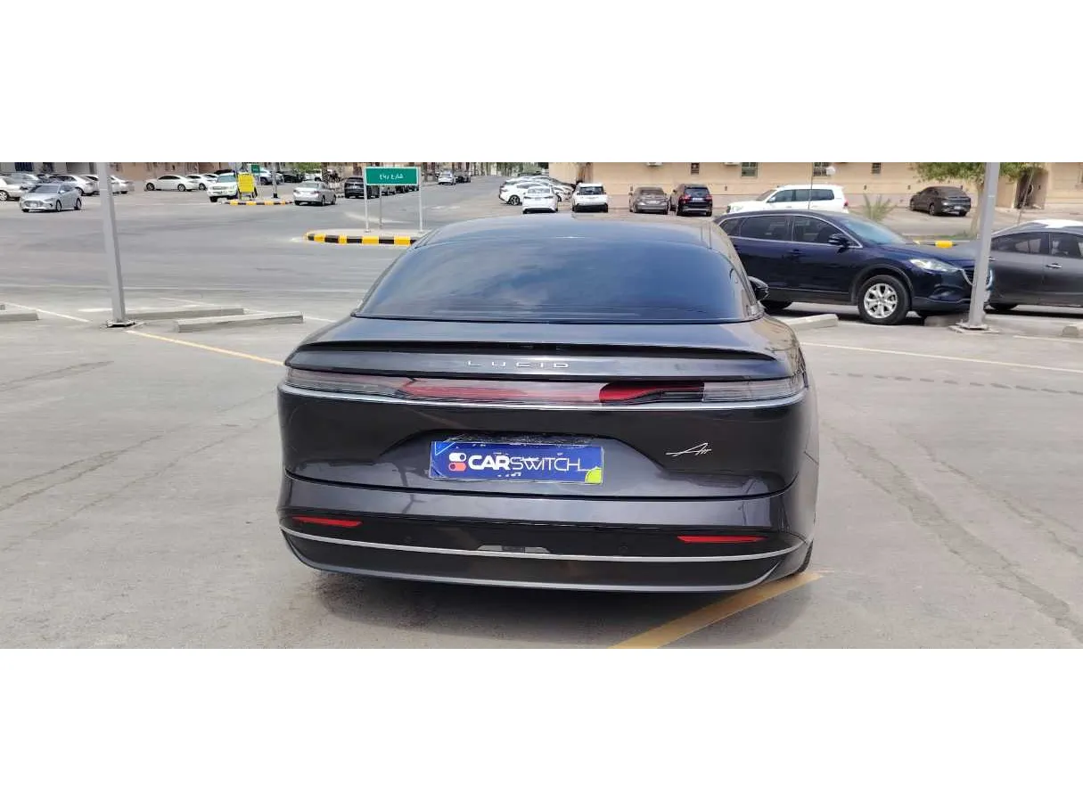 Car image 6