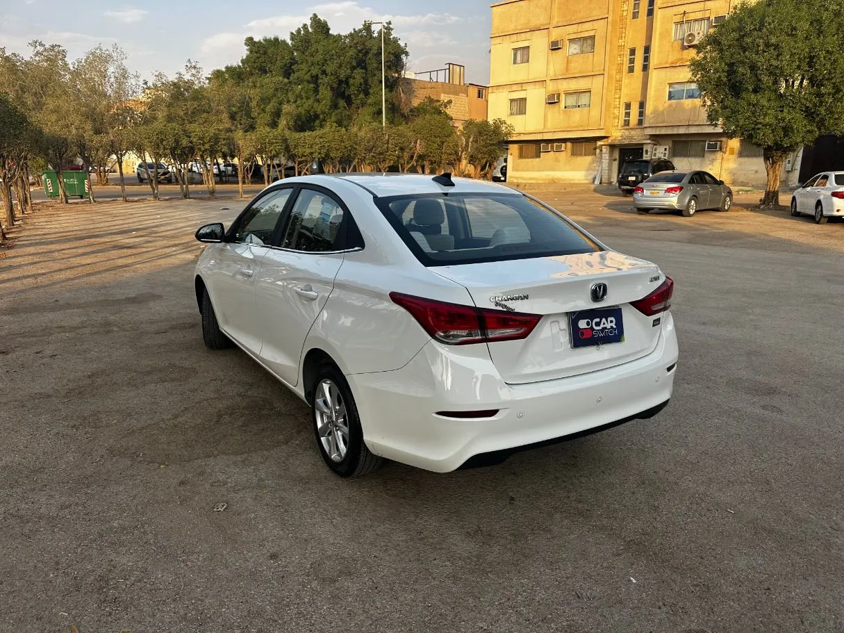 Car image 7