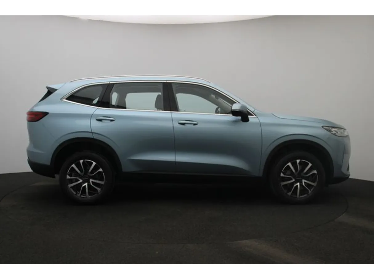 Car image 13