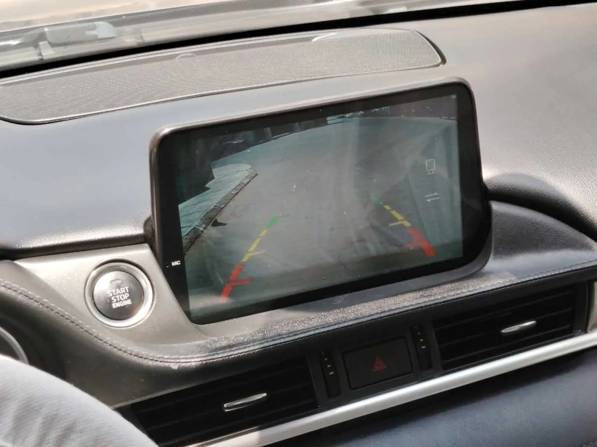 Car image 26
