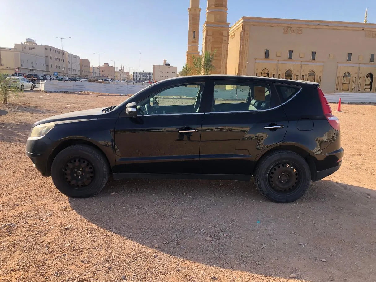 Car image 8
