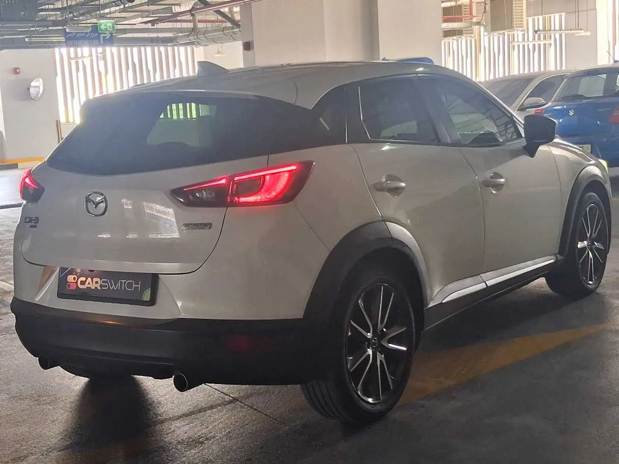 Car image 5