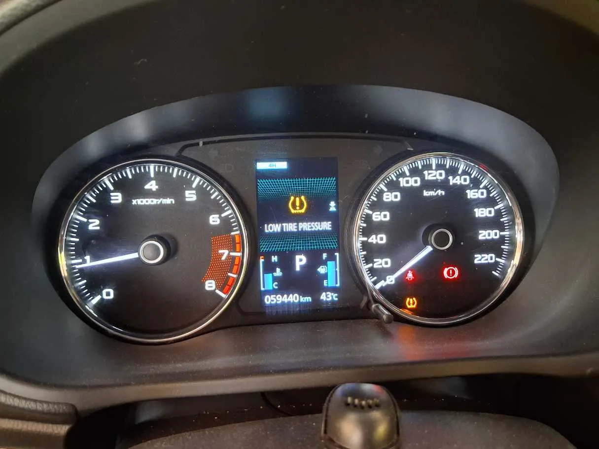 Car image 20