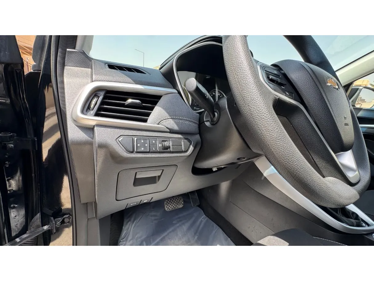 Car image 27