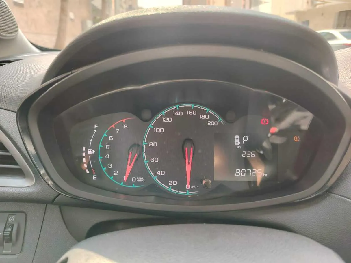 Car image 29