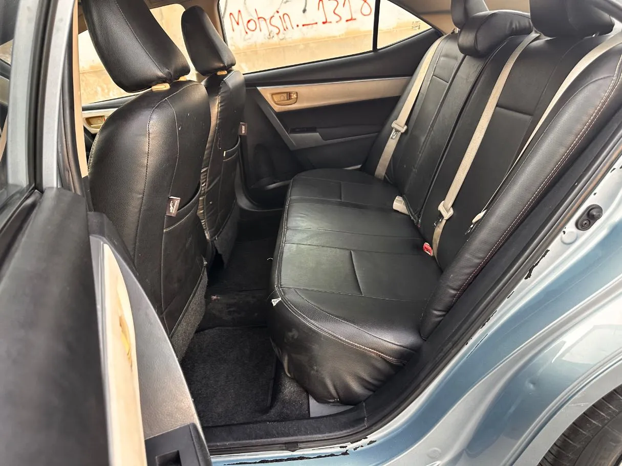 Car image 13