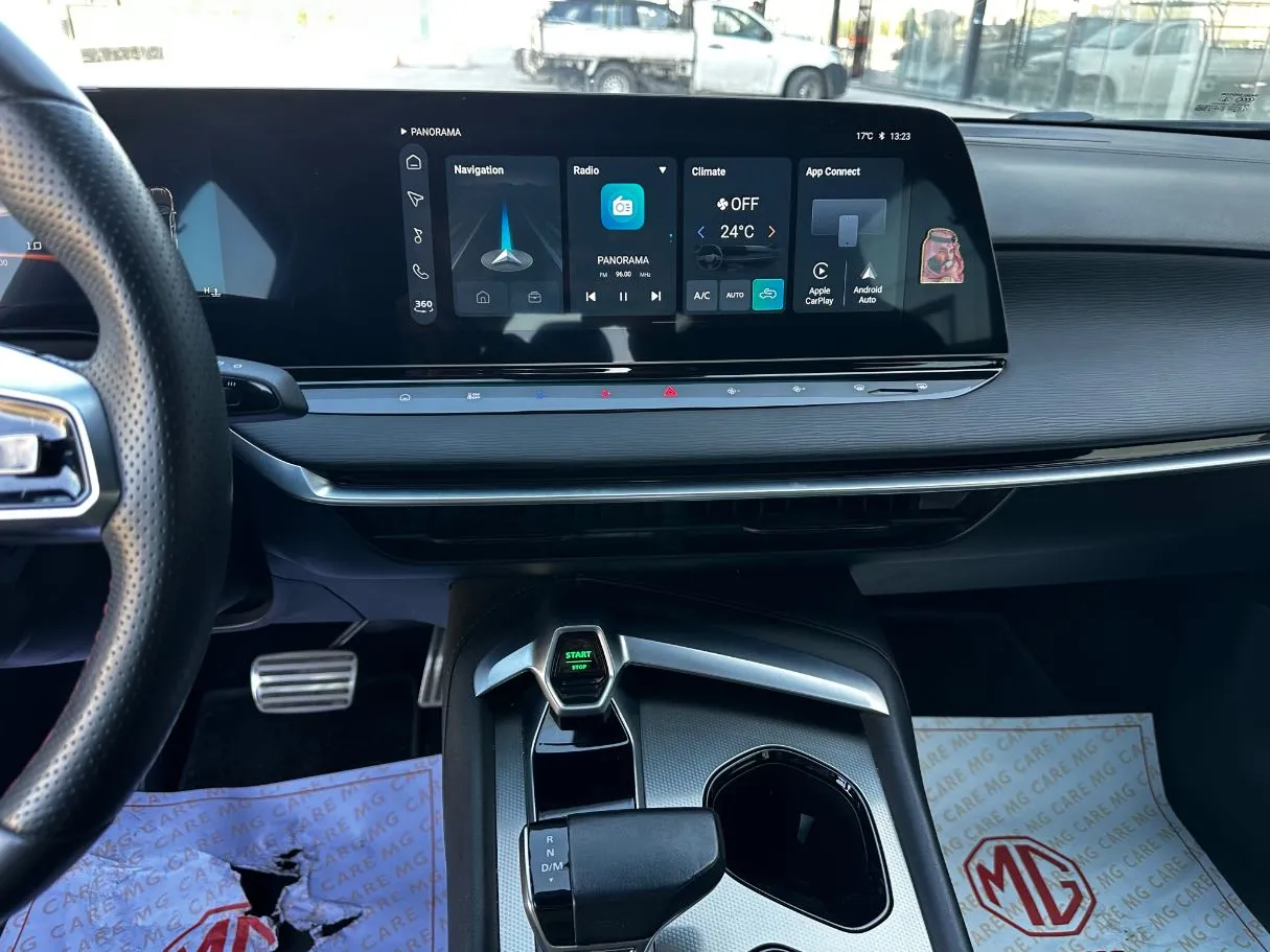 Car image 21