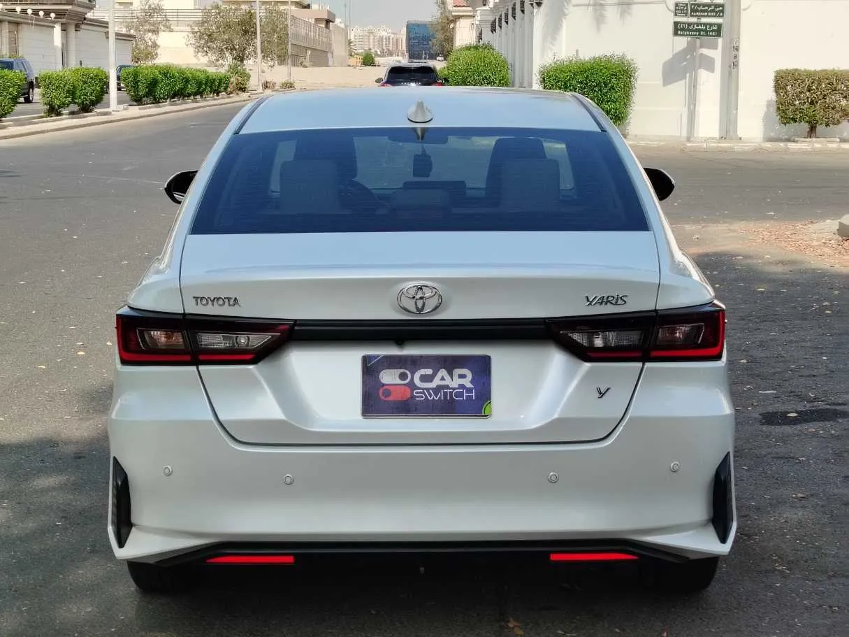 Car image 6