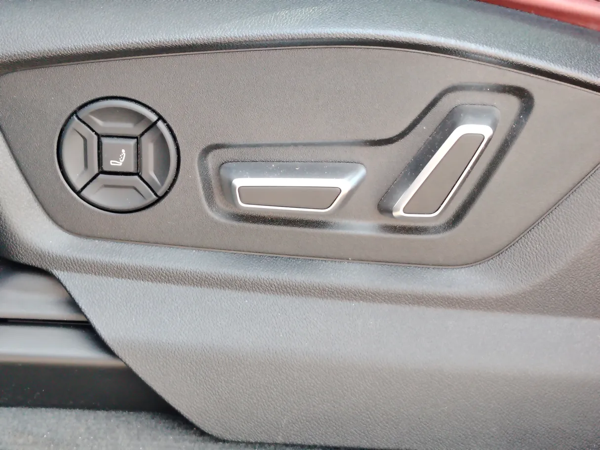 Car image 29