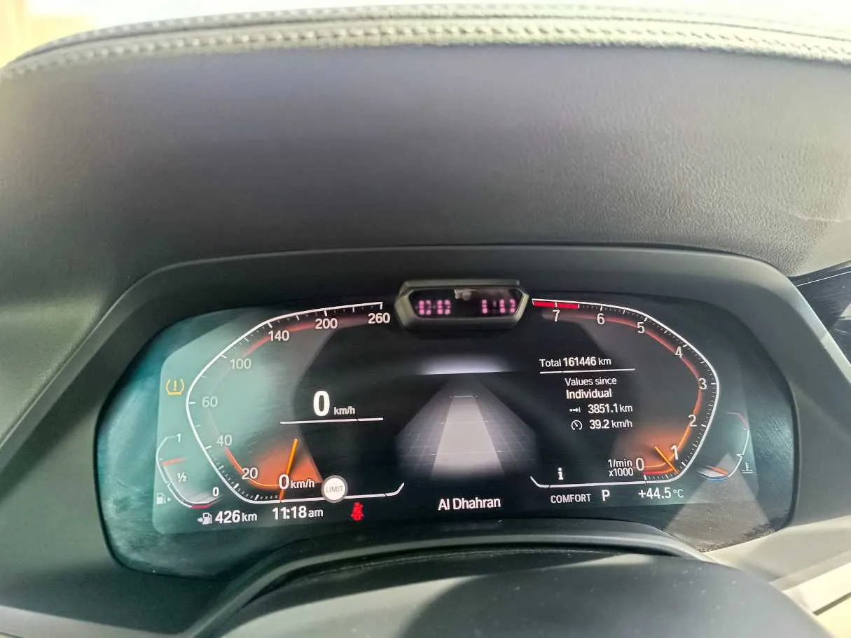 Car image 28