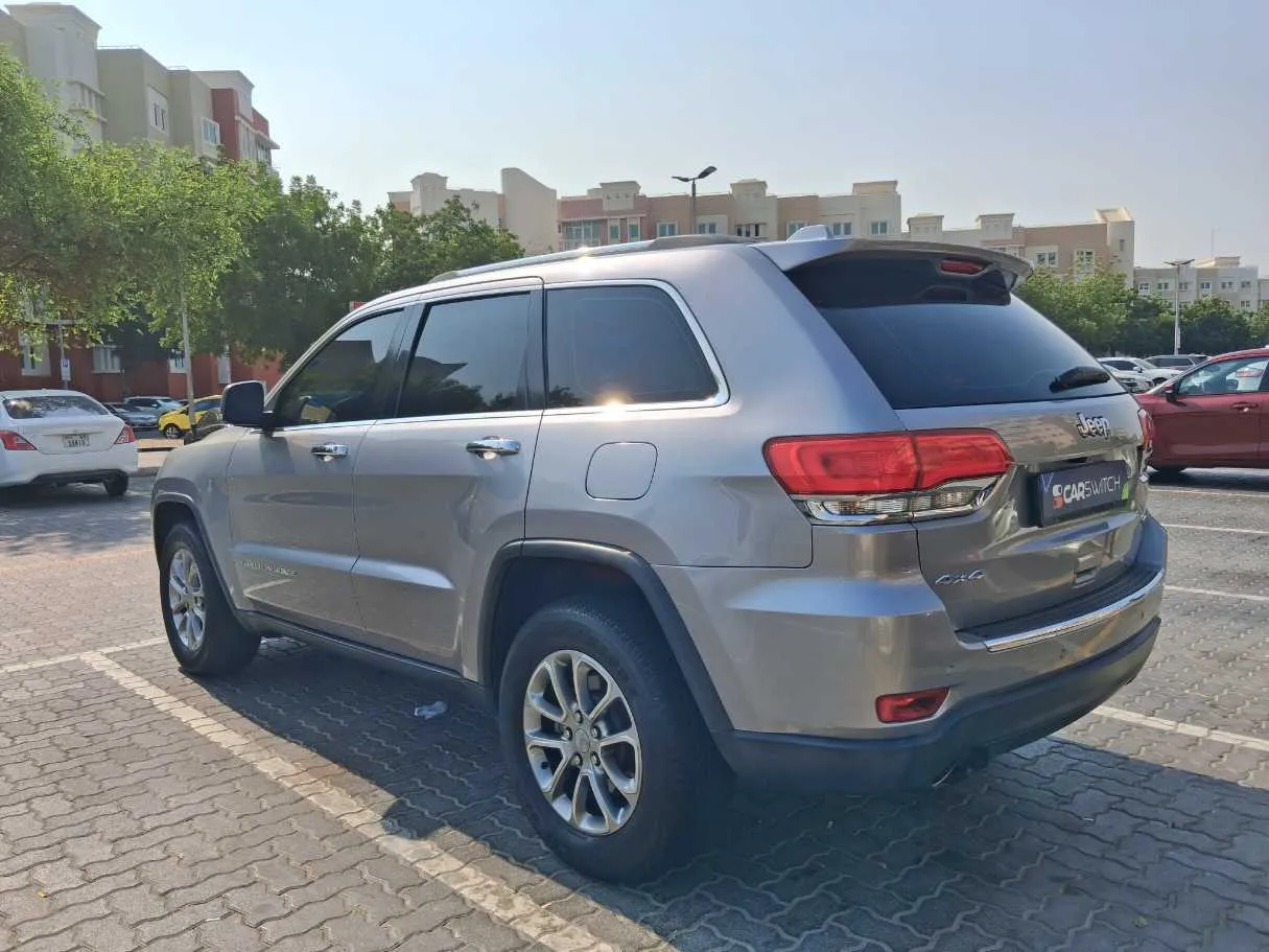 Car image 7