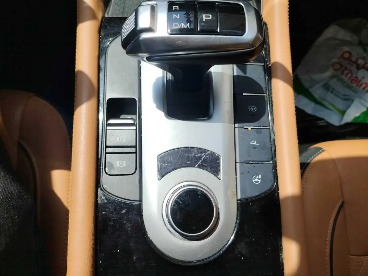 Car image 23