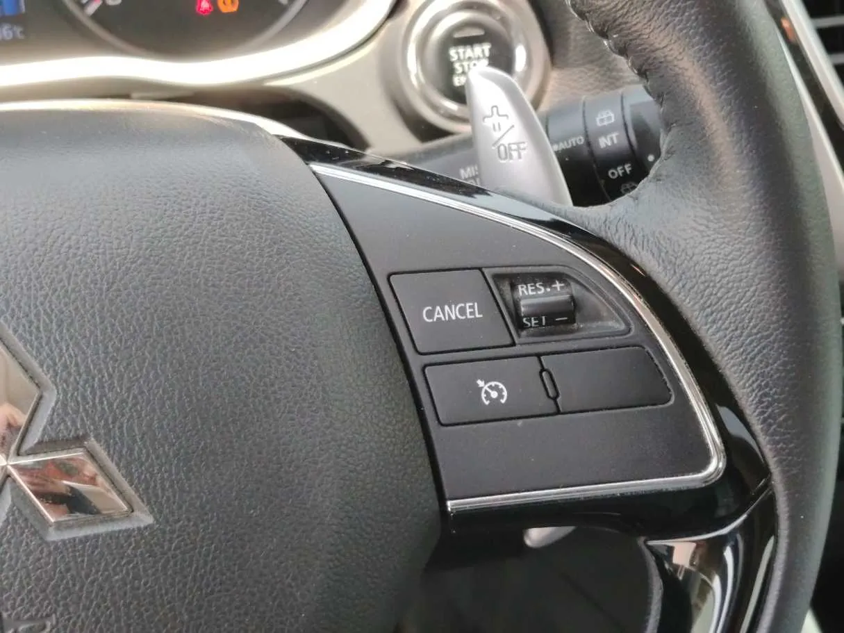 Car image 33