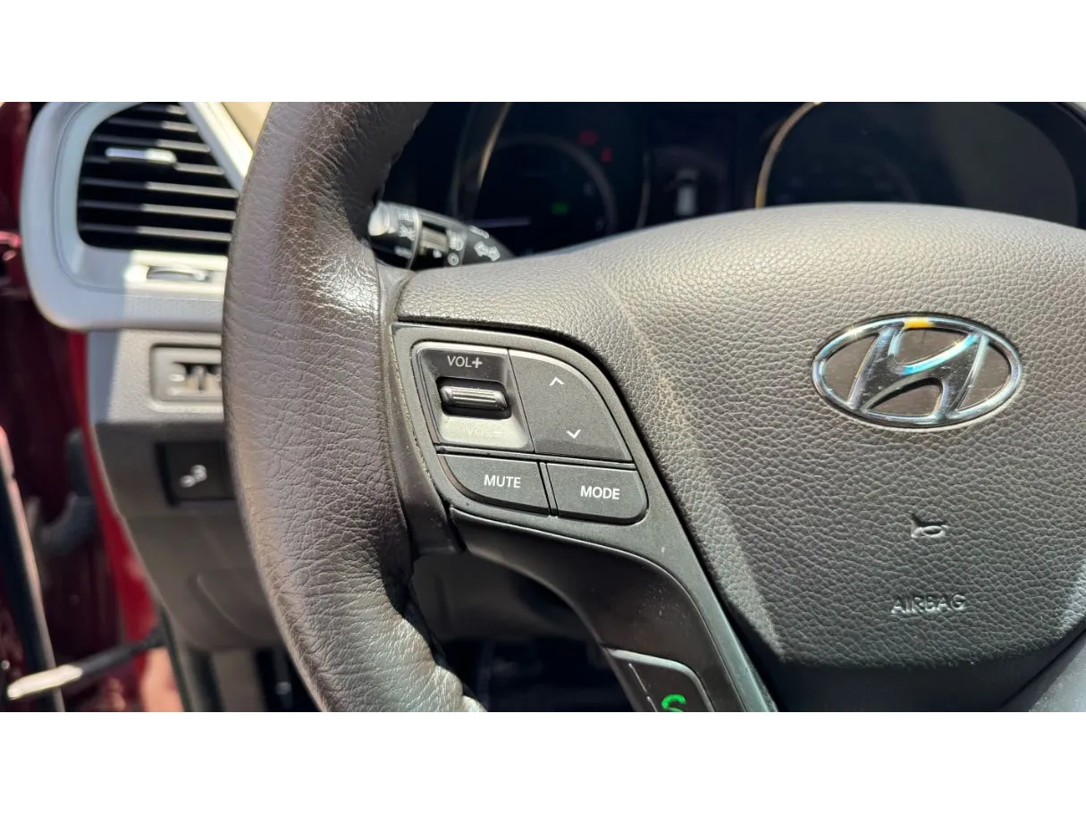 Car image 24