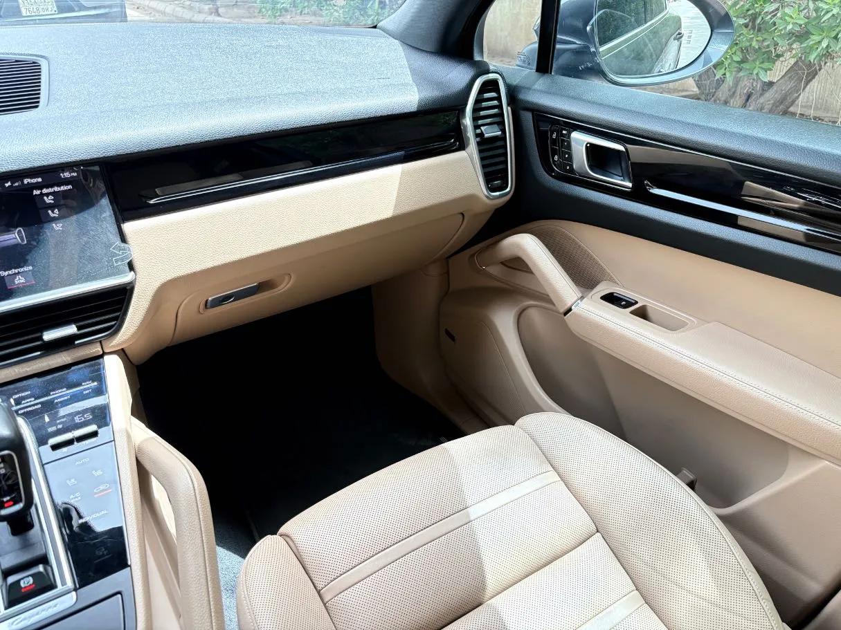 Car image 31