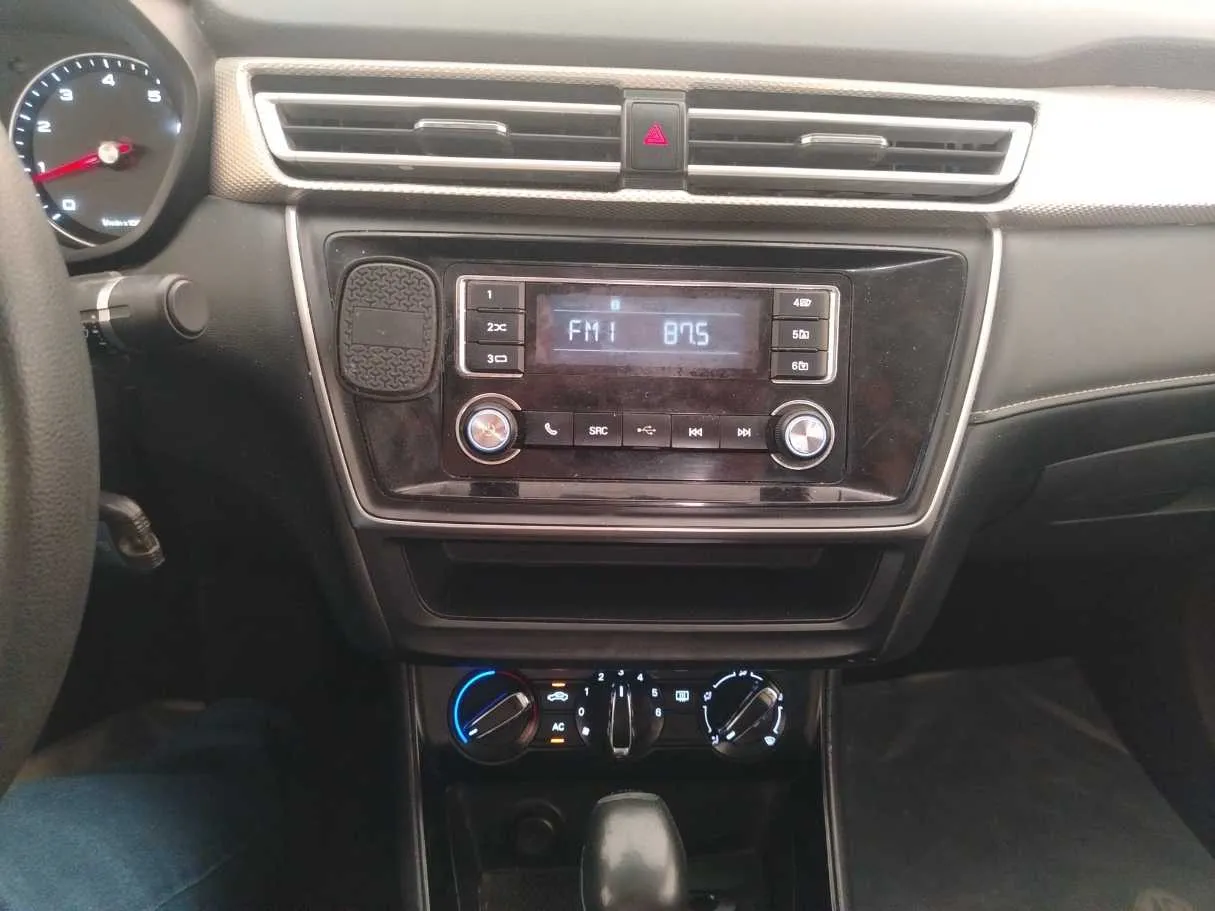 Car image 27