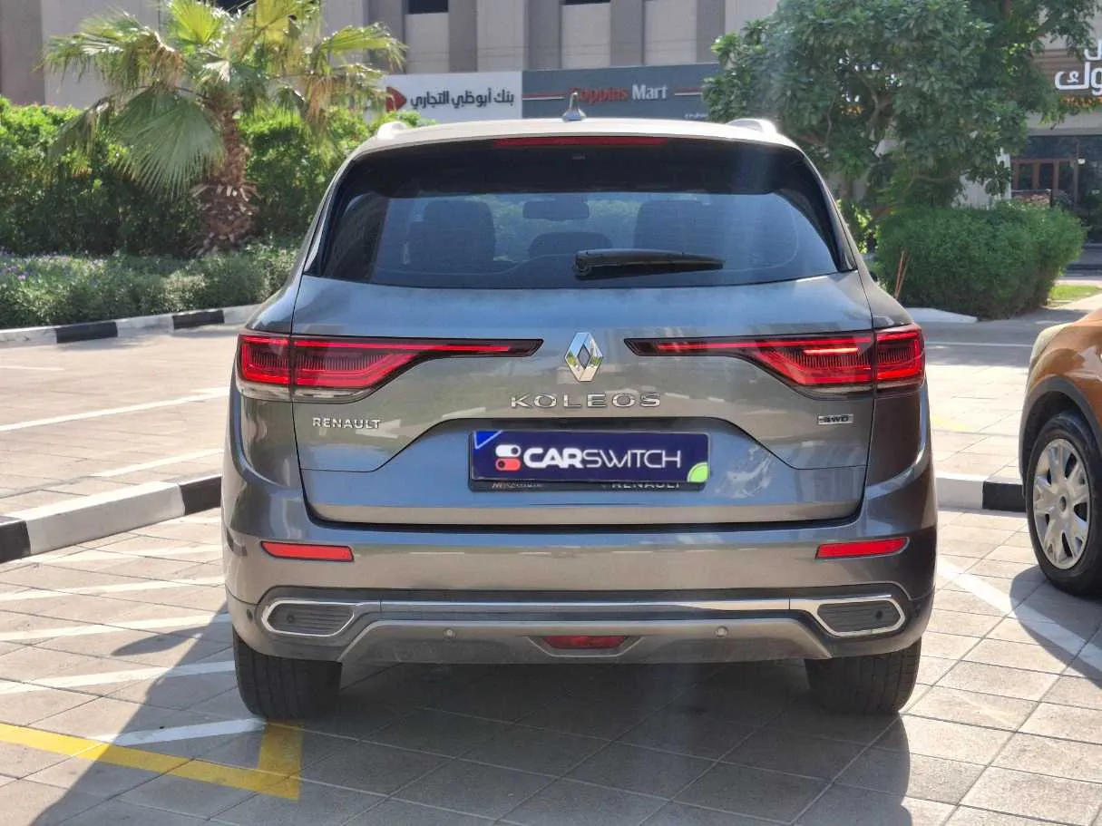 Car image 6