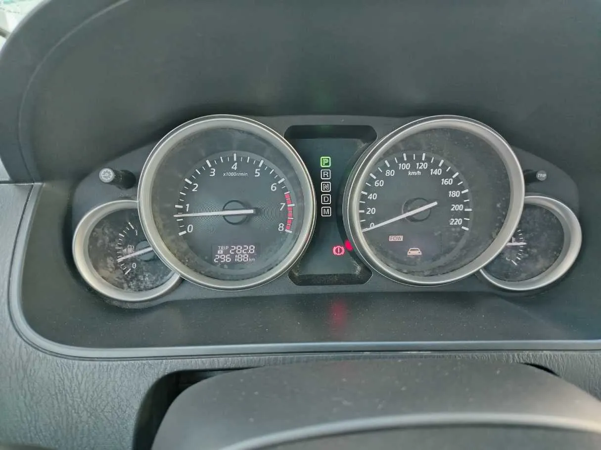 Car image 27