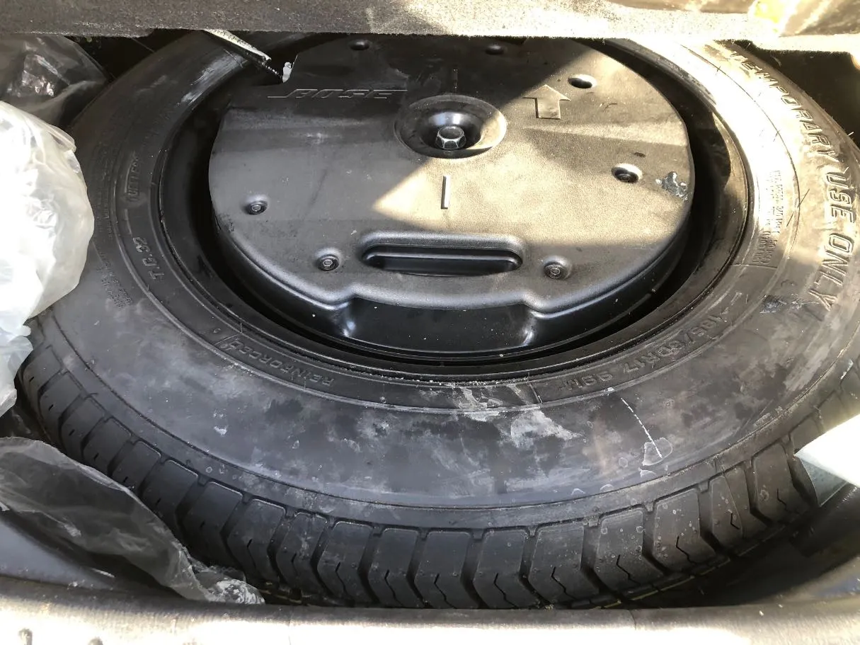 Car image 23