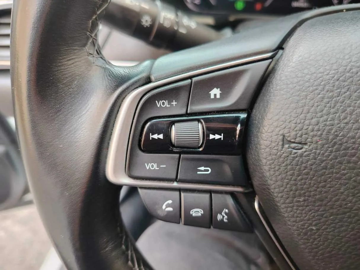 Car image 31