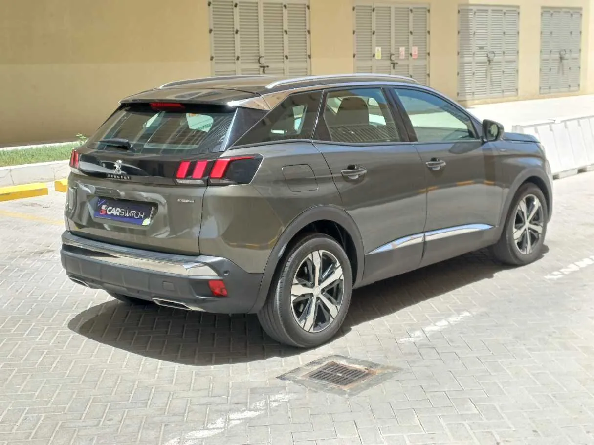 Car image 5