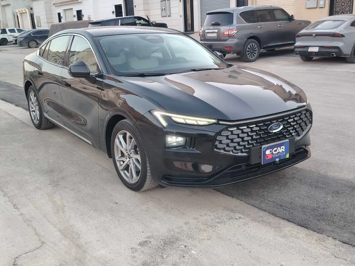 Car image 3