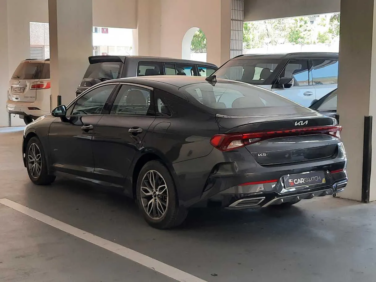 Car image 7