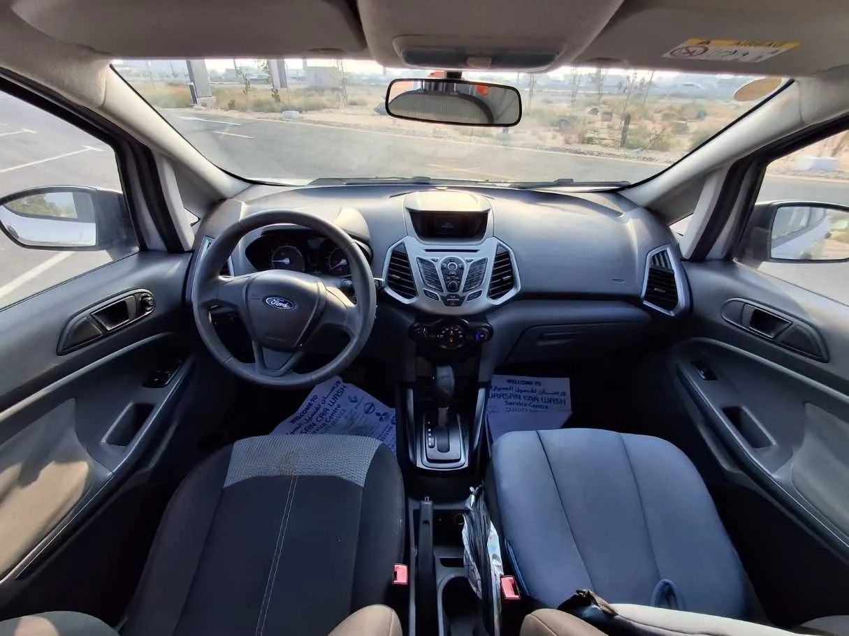 Car image 17