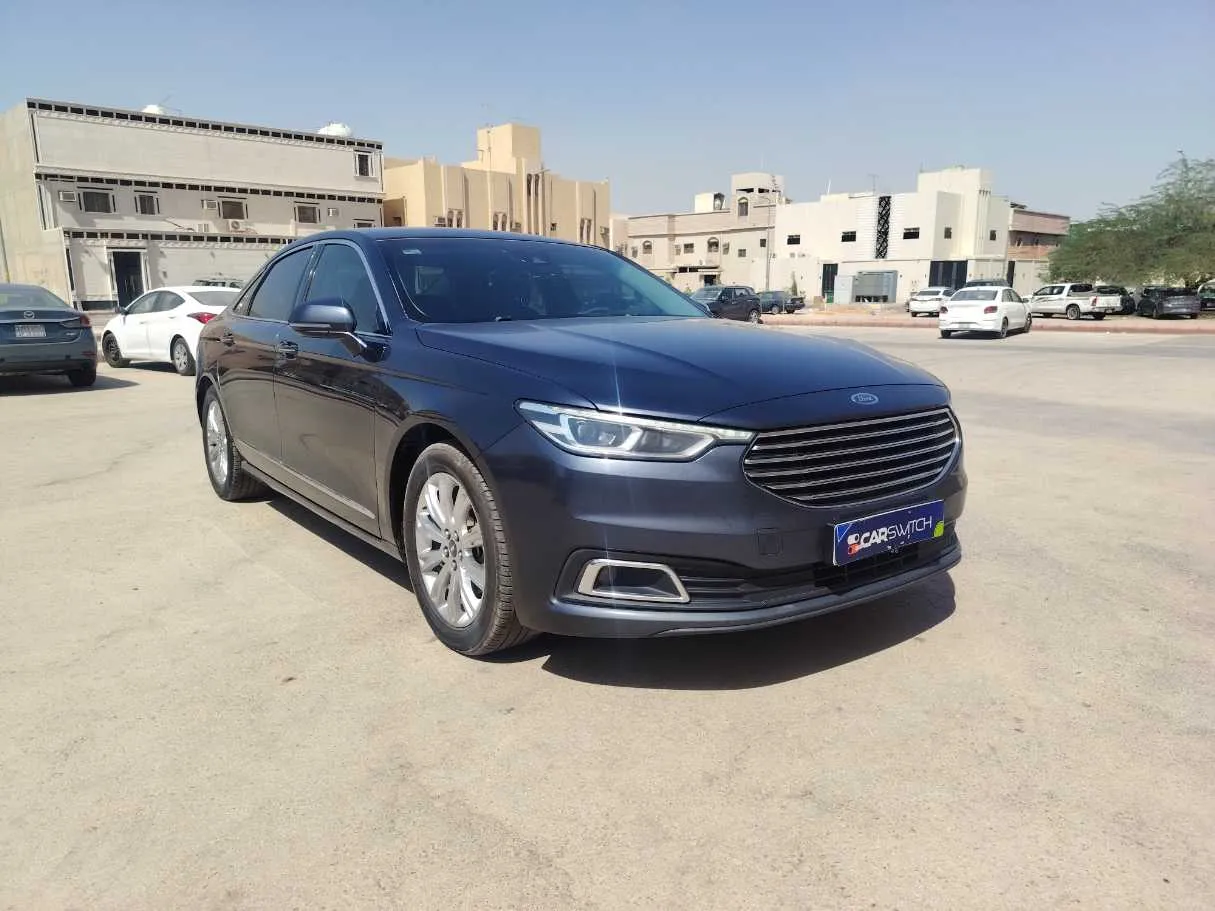Car image 3