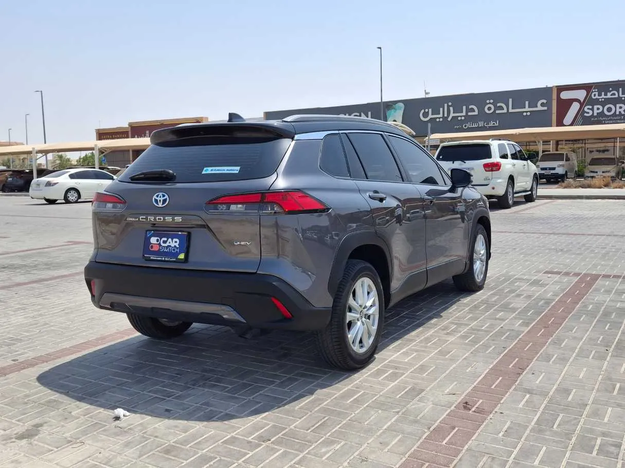 Car image 5