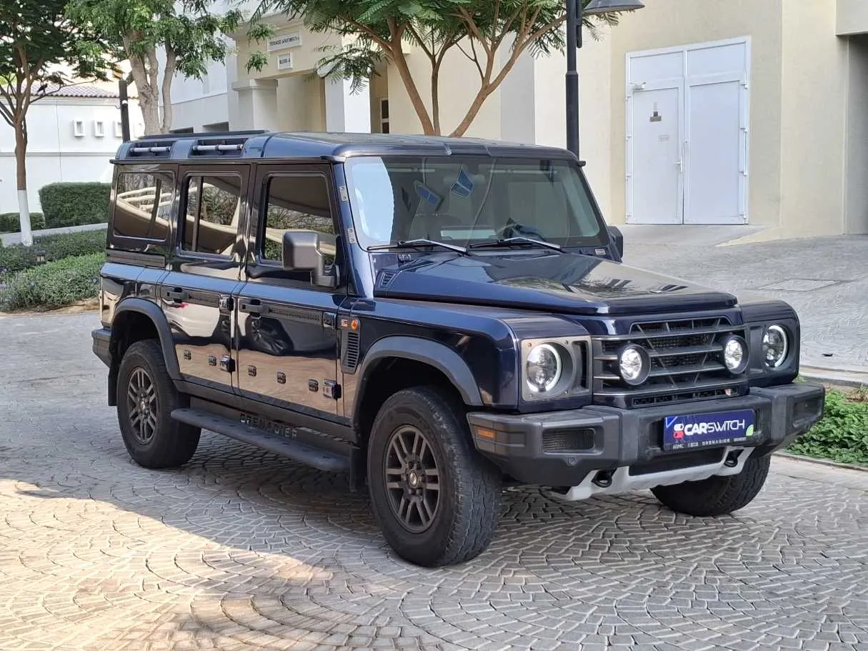 Car image 3