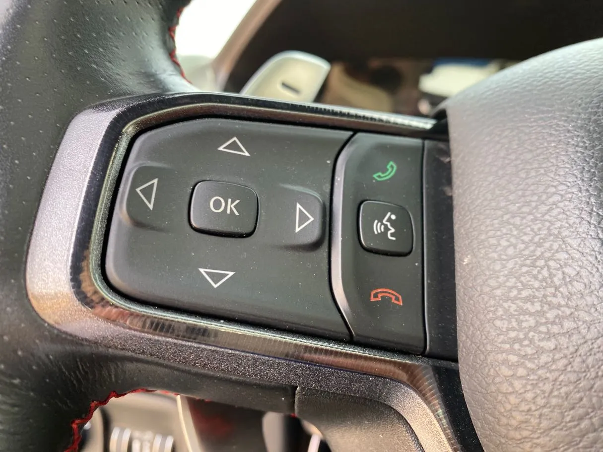 Car image 28