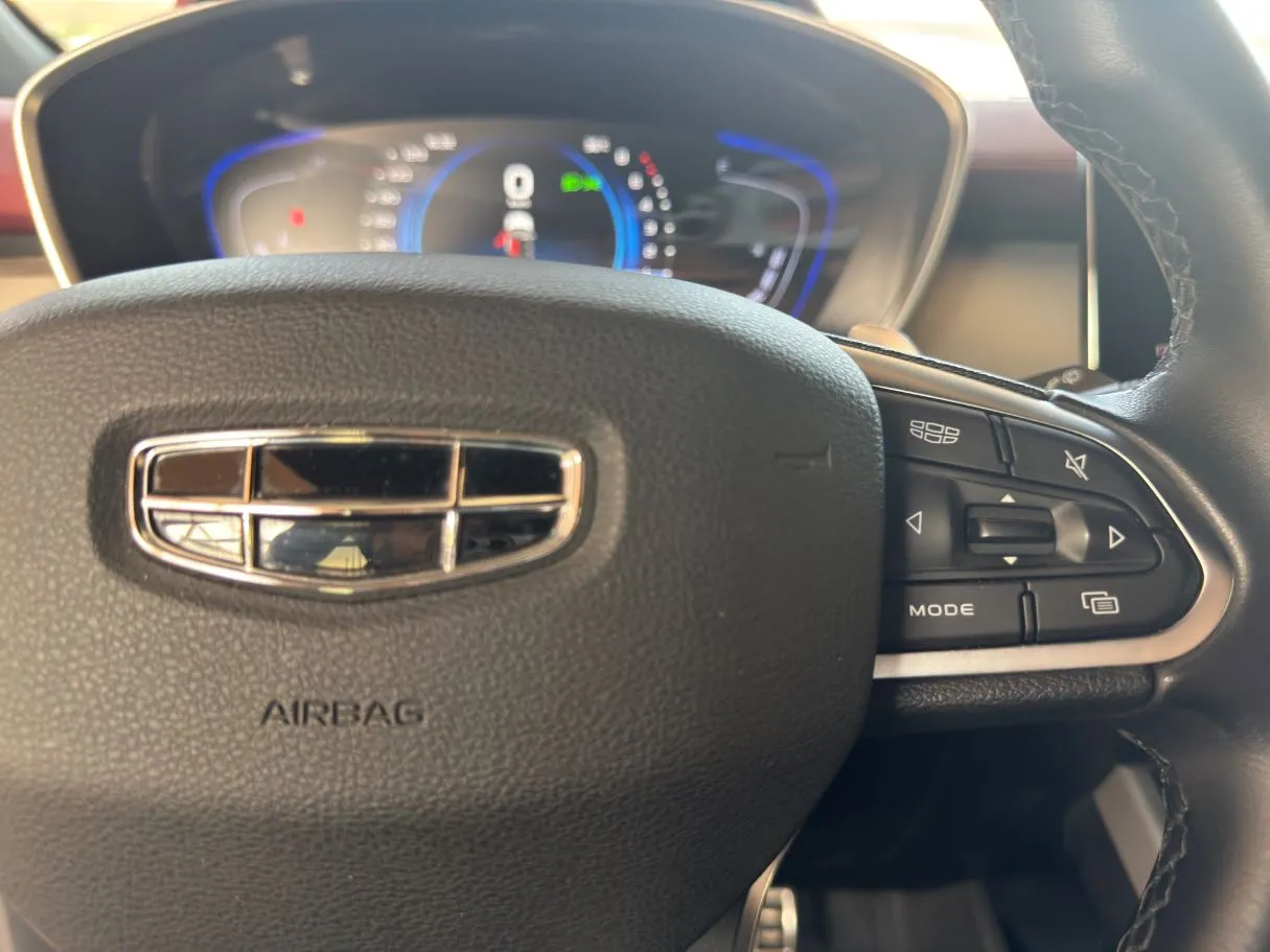 Car image 21