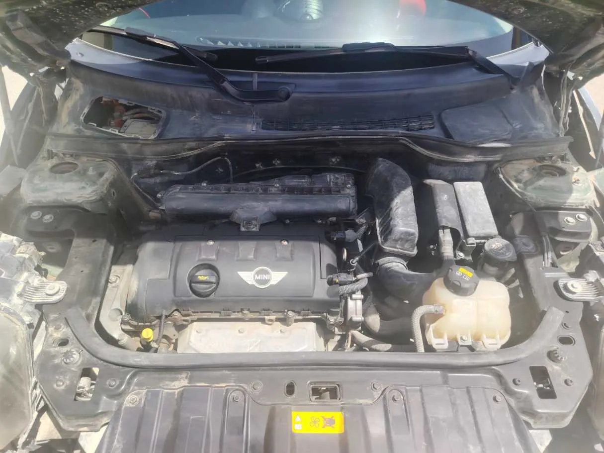 Car image 29