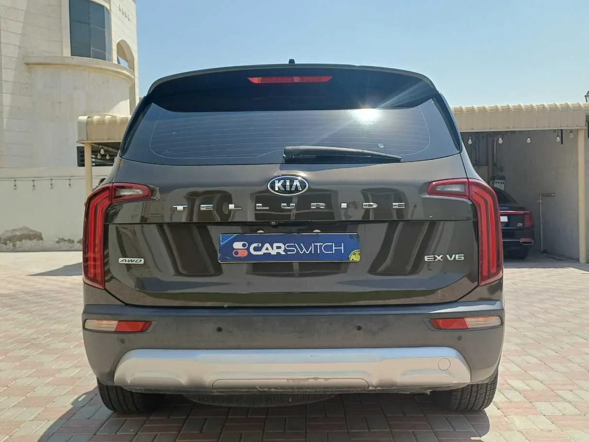 Car image 6