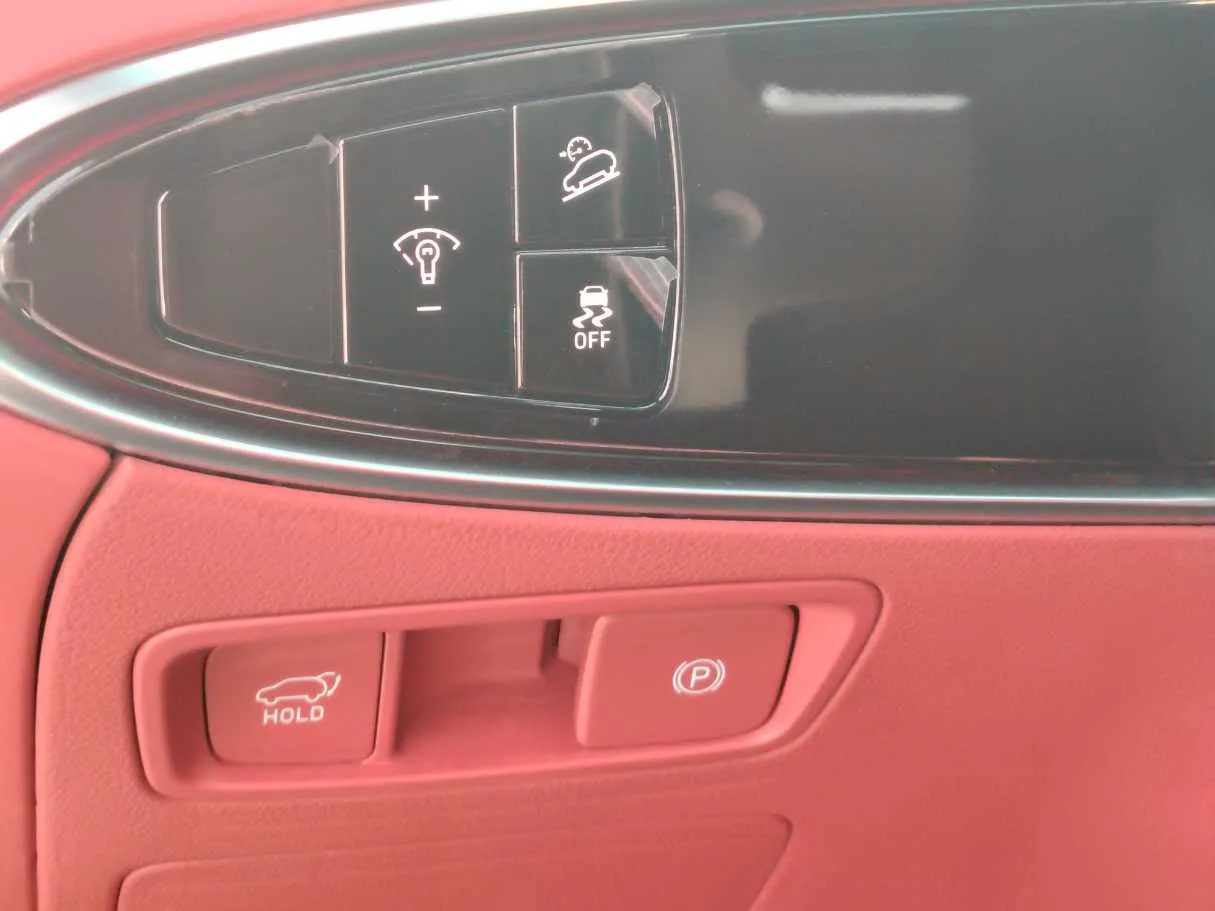 Car image 28
