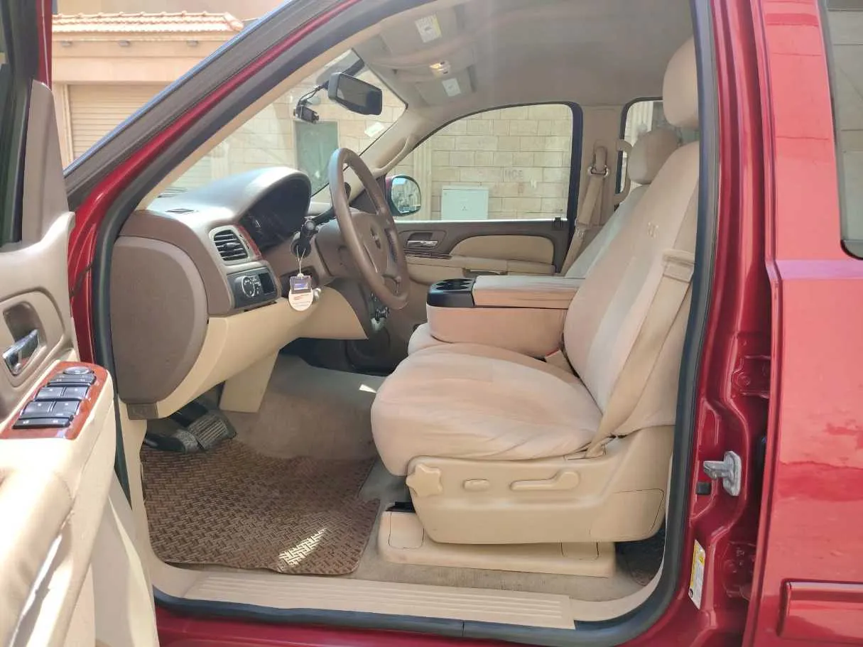 Car image 15